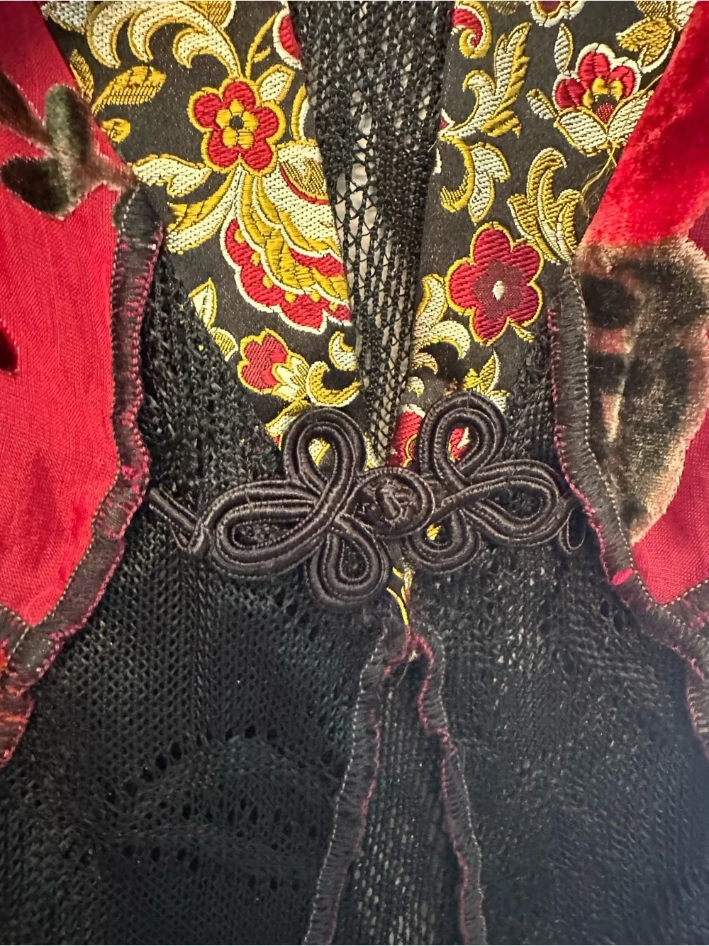 Vintage 90s/Y2K Lady’s Image Red & Black Floral Velvet Lace Kimono Cardigan 3X